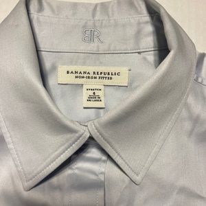 Banana Republic Non-Iron fitted stretch Button top